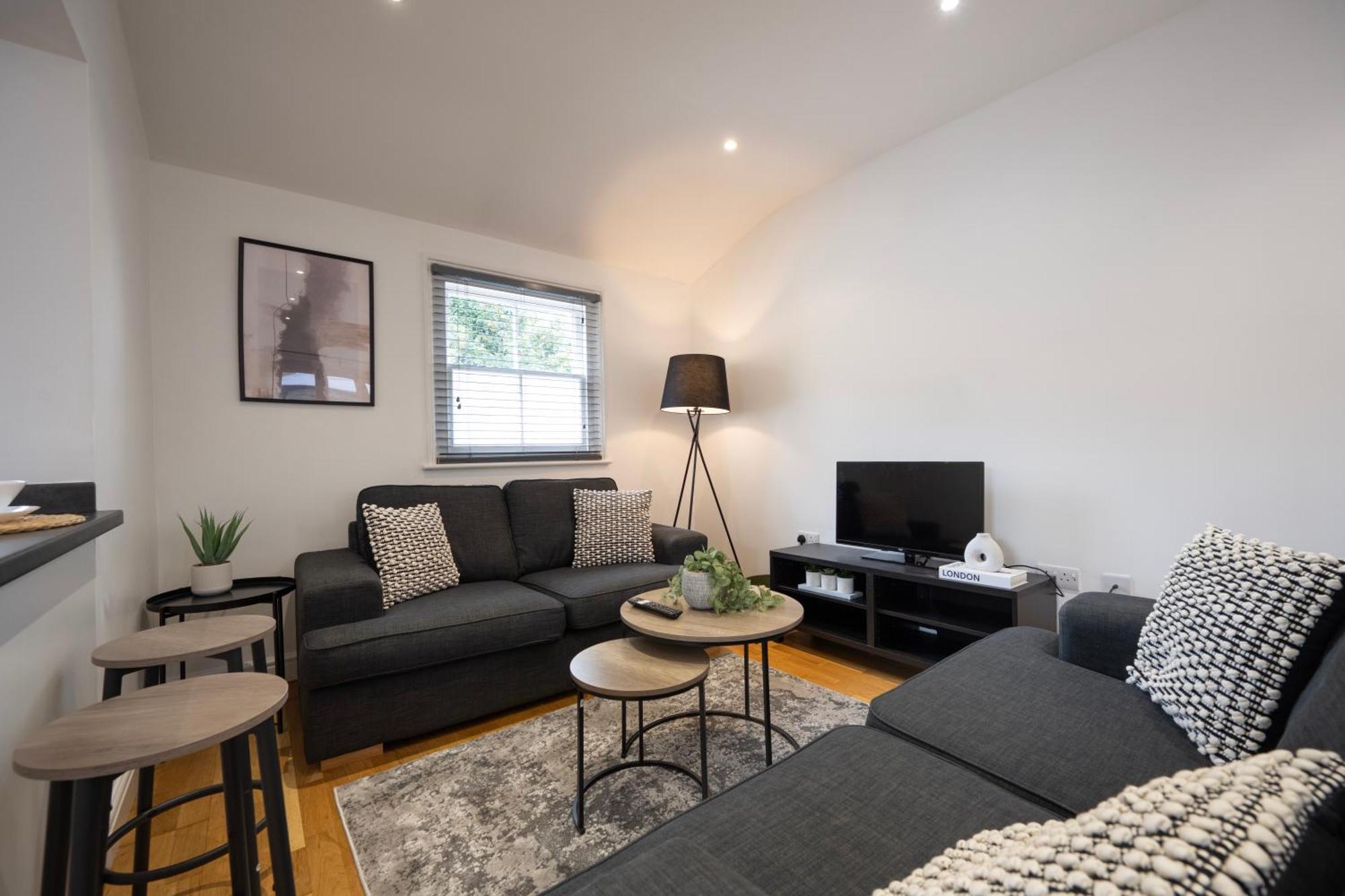 3-Bedroom Charming Central House Canterbury Exterior photo