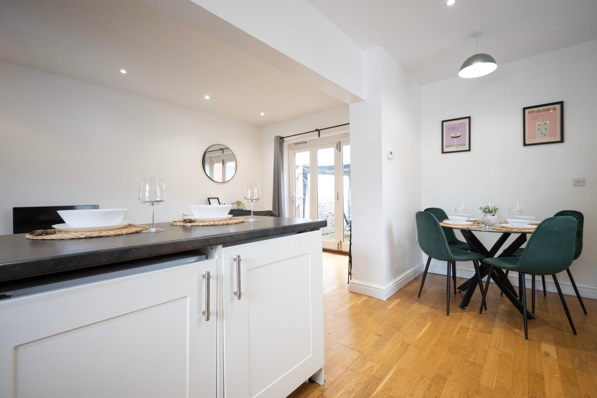 3-Bedroom Charming Central House Canterbury Exterior photo