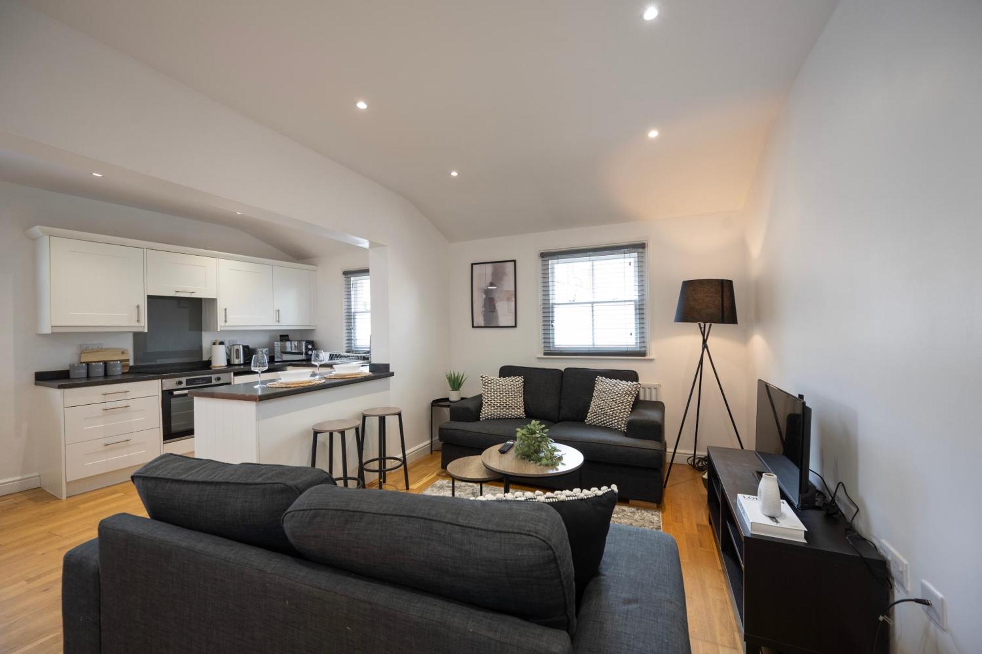3-Bedroom Charming Central House Canterbury Exterior photo